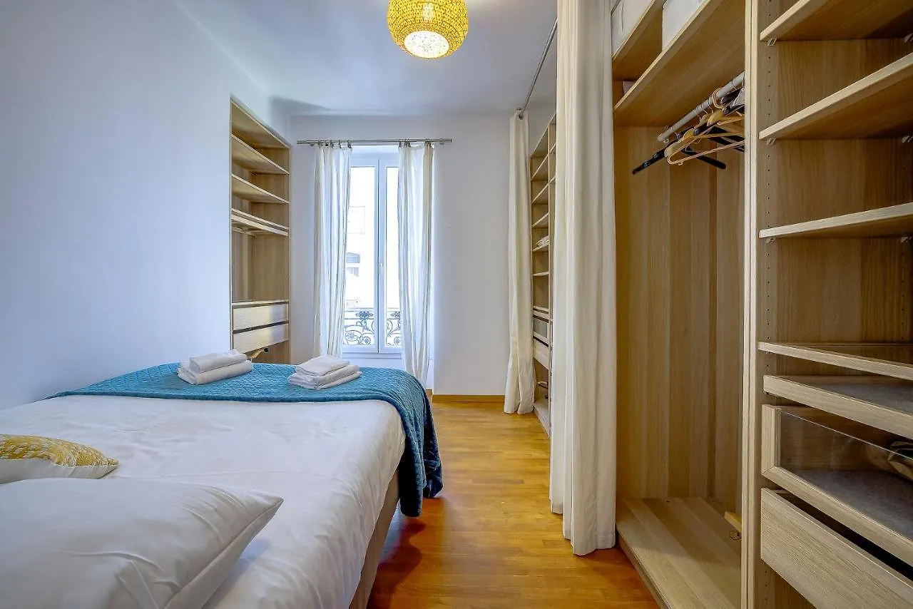 Maison Bianchi - Chauvain Place Massena Nizza 0*,  Francia